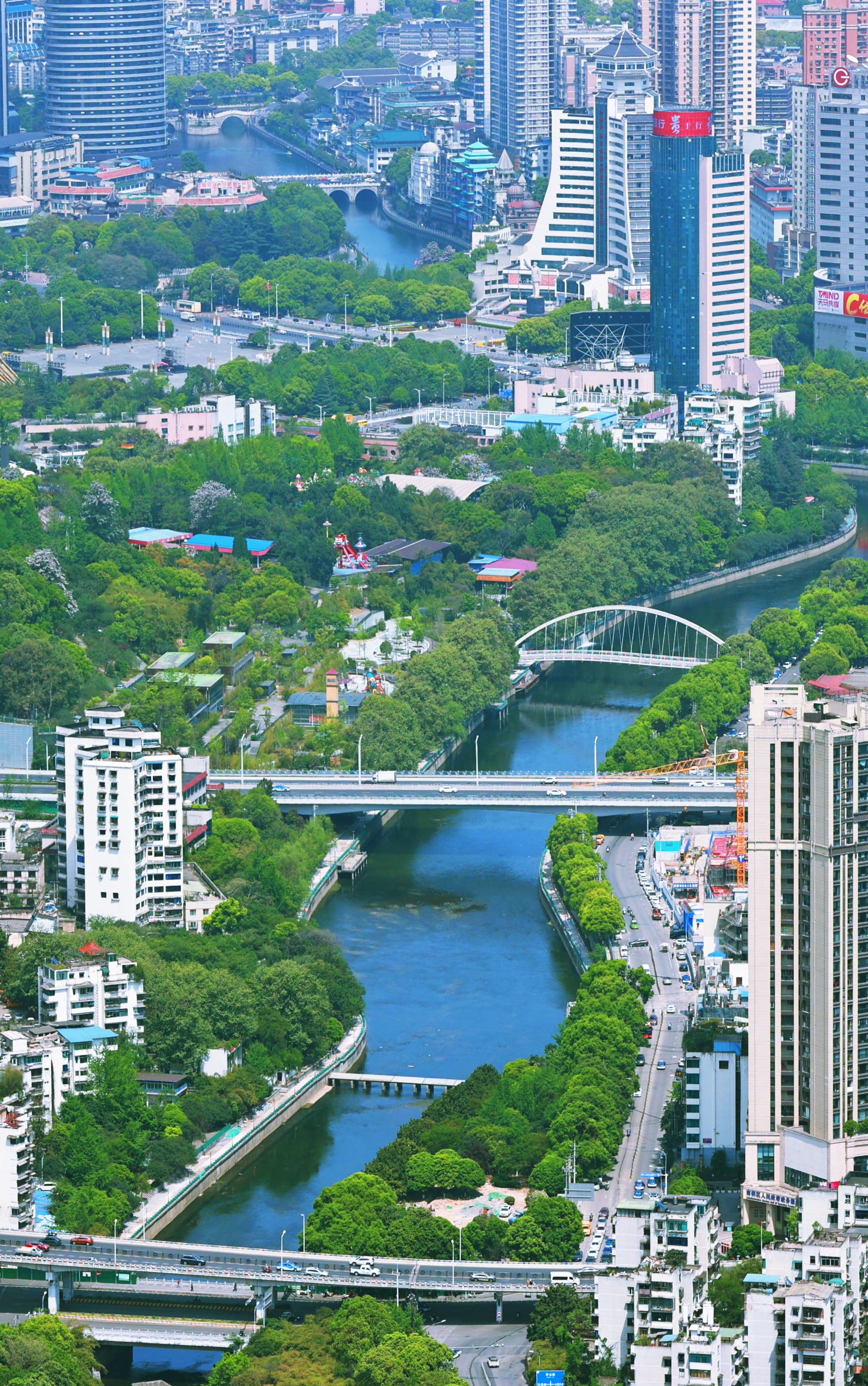 俯瞰贵阳市南明河景象