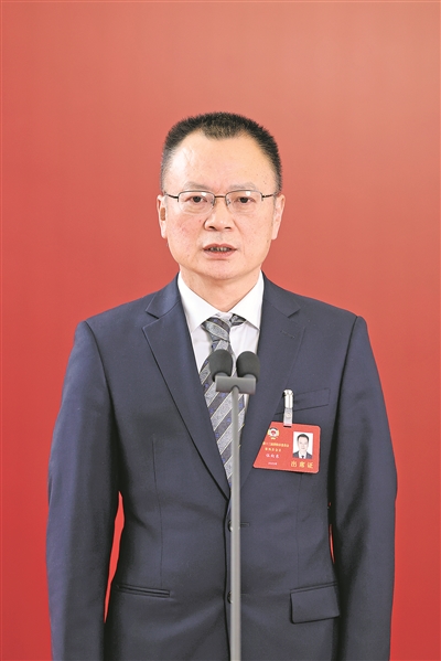 市生态环境局局长伍向东：交出亮眼“生态答卷” 续写绿色发展新篇