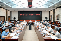 市第十五届人民政府第102次常务会议
